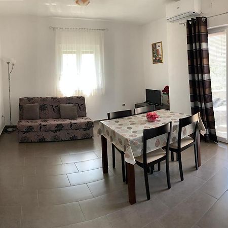 Green Hill Family Apartments Vodice Exterior foto