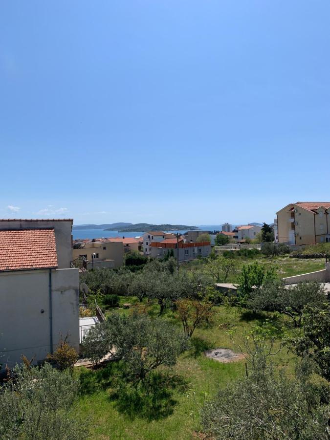 Green Hill Family Apartments Vodice Exterior foto